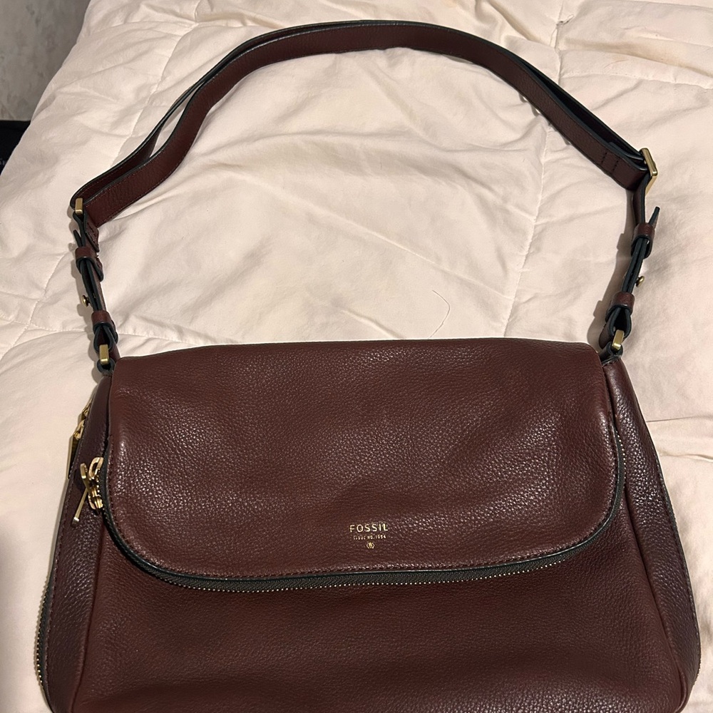 Fossil Brown Leather Shoulder Bag with Adjustable Strap